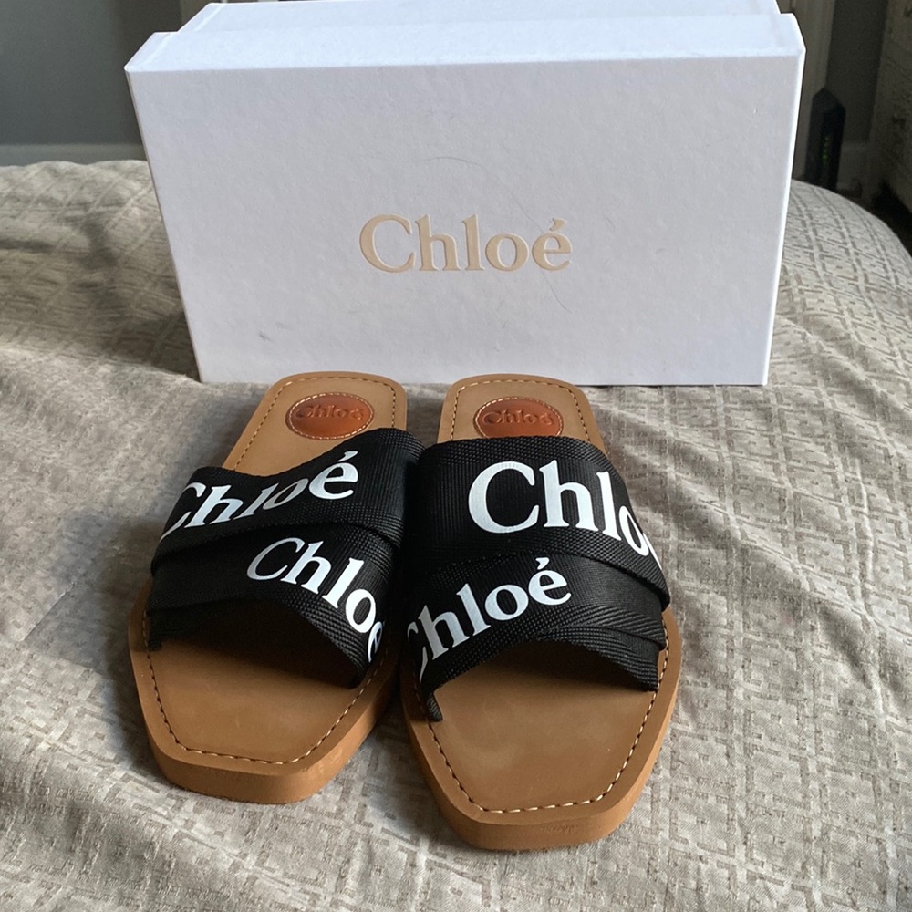 Chloe woody flat mule